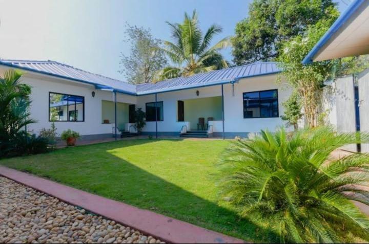 Diamond Residency Panzió Alappuzha Kültér fotó